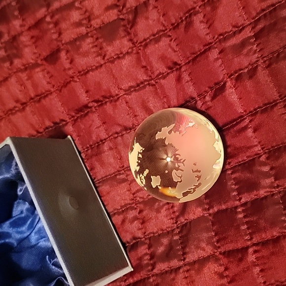 Glass globe - Picture 2 of 4